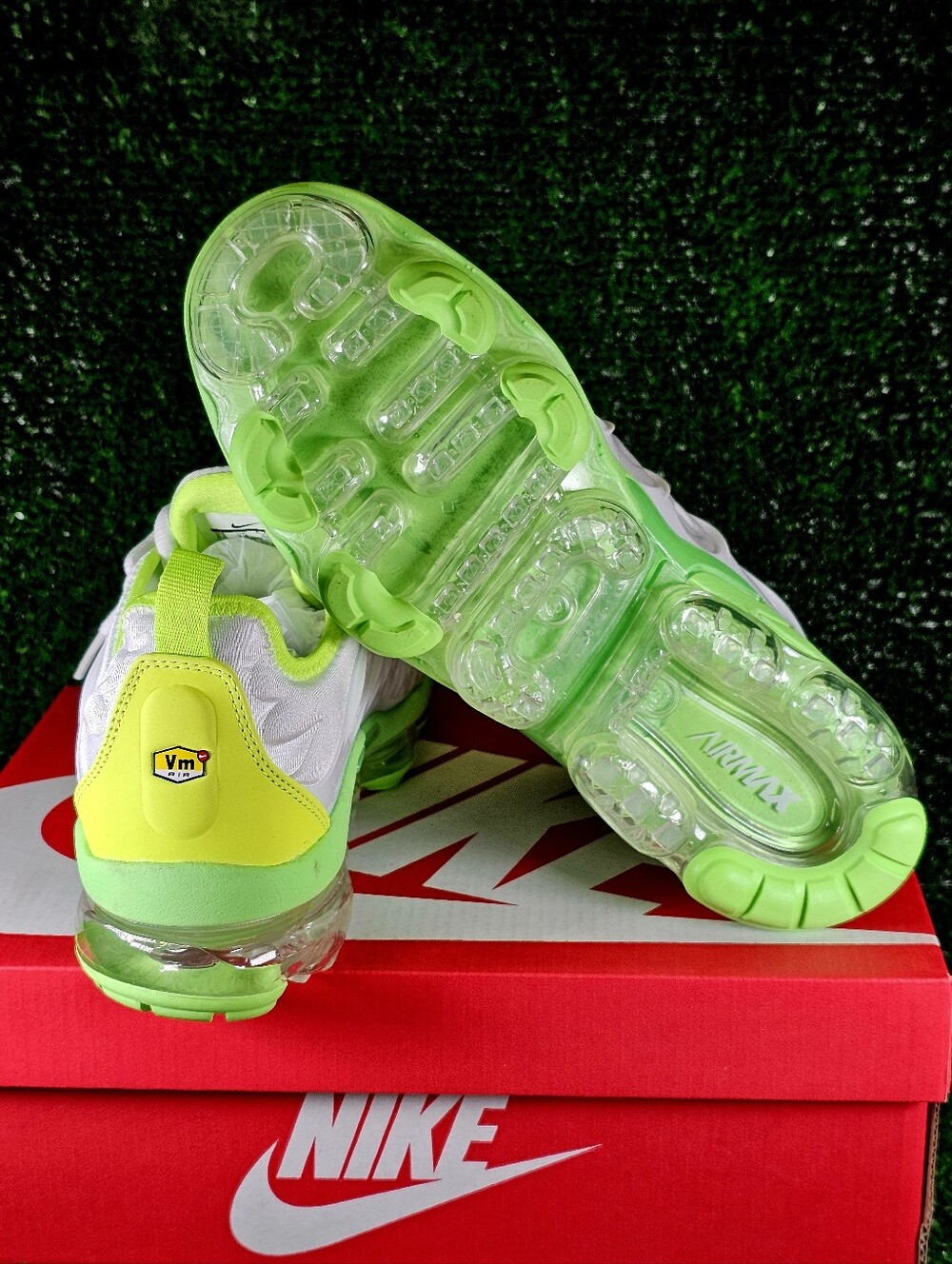 Nike Air Max Vapormax Tennis 🎾 🍏 Green Plus Men Sneakers White Men Brand New - Picture 2 of 16